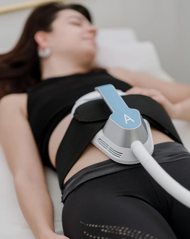 HIEMT RF gép a Be Yourself Szalonban – non-invazív modern alakformálás Budapest